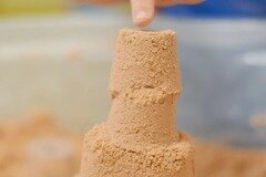 Простой рецепт кинетического песка, который можно сделать в домашних условиях